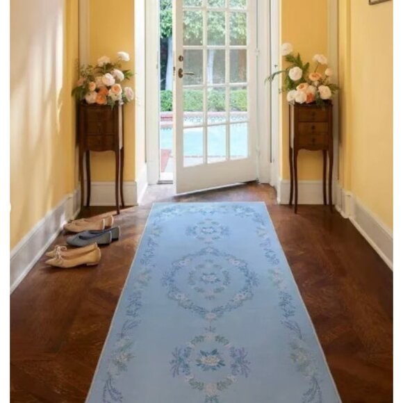 Ruggable Bridgerton Aubrey Hall Blue Garden Washable Runner Rug 2.5' x 7’ w/ Pad - Picture 1 of 11